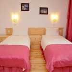 Хотел в с. Орешак, Област Ловеч - 970 кв.м за 464 €/кв.м - Снимка #1