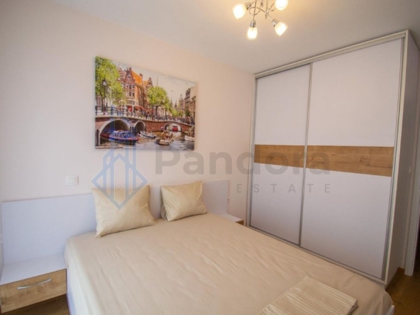 Дава се под наем Двустаен апартамент в София, Център - 48 кв.м за 558.45 € - Снимка #1