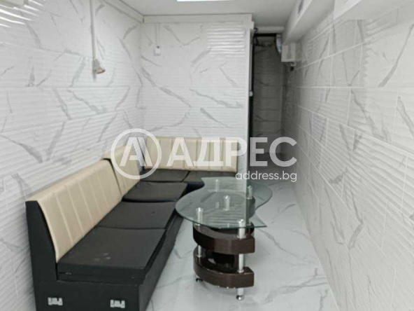 Дава се под наем Магазин в Разград, Орел - 45 кв.м за 255 € - Снимка #1