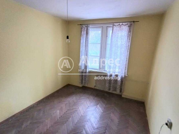 Тристаен апартамент в Разград, Център - 79 кв.м за 956 €/кв.м - Снимка #1