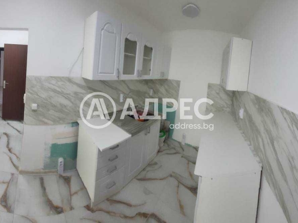 Тристаен апартамент в Разград, Бели Лом - 75 кв.м за 1258 €/кв.м - Снимка #1