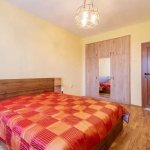 Дава се под наем Тристаен апартамент в София, Център - 84 кв.м за 675 € - Снимка #1