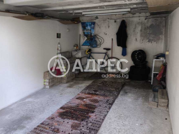 Гараж / Паркомясто в Разград, Орел - 18 кв.м за 935 €/кв.м - Снимка #1