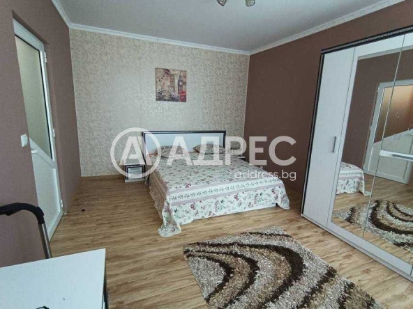 Тристаен апартамент в Разград, Орел - 63 кв.м за 1053 €/кв.м - Снимка #1