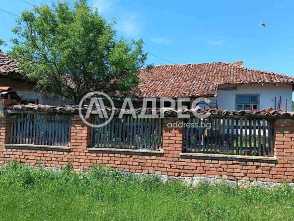 Къща в с. Побит камък, Област Разград - 100 кв.м за 204 €/кв.м - Снимка #1