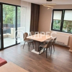 Дава се под наем Тристаен апартамент в Разград, Център - 81 кв.м за 511 € - Снимка #1