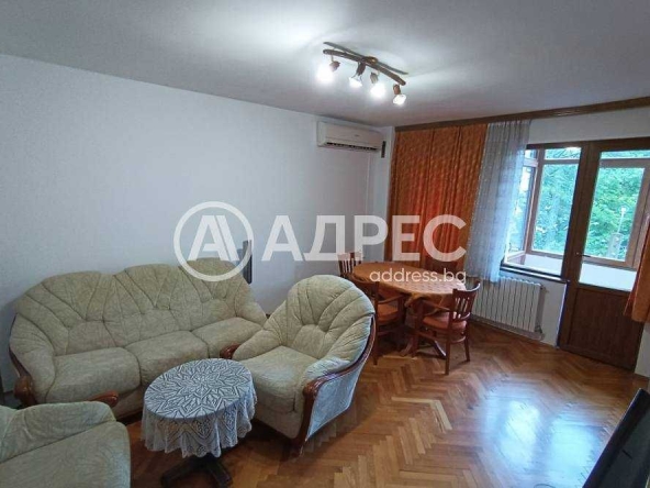 Дава се под наем Многостаен апартамент в Разград, Център - 102 кв.м за 459 € - Снимка #1