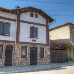 Къща в с. Ломец, Област Ловеч - 390 кв.м за 505 €/кв.м - Снимка #1