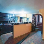 Дава се под наем Заведение в Разград, Център - 128 кв.м за 664 € - Снимка #1