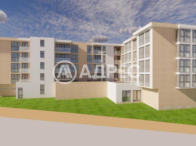 Дава се под наем Магазин в Разград, Център - 1000 кв.м за 10000 € - Снимка #1