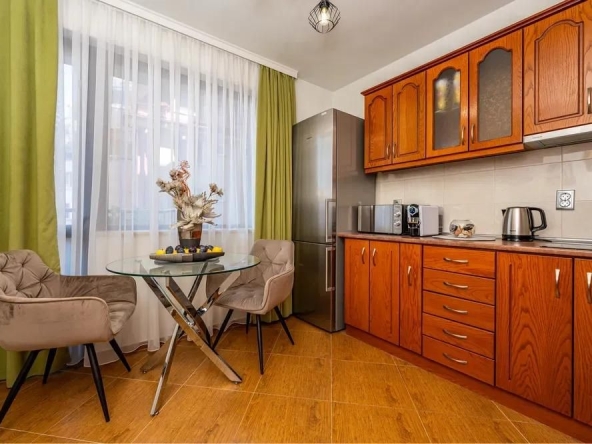 Дава се под наем Двустаен апартамент в Пловдив, Център - 45 кв.м за 550 € - Снимка #1