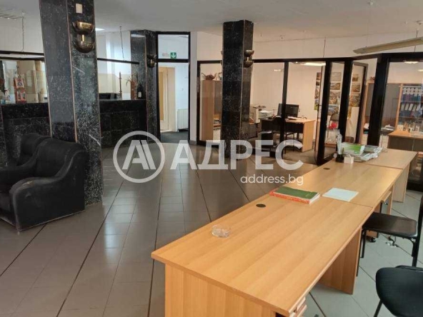 Офис в Разград, Център - 203 кв.м за 1632 €/кв.м - Снимка #1