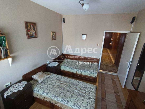 Двустаен апартамент в Разград, Стефан Караджа - 62 кв.м за 1152 €/кв.м - Снимка #1