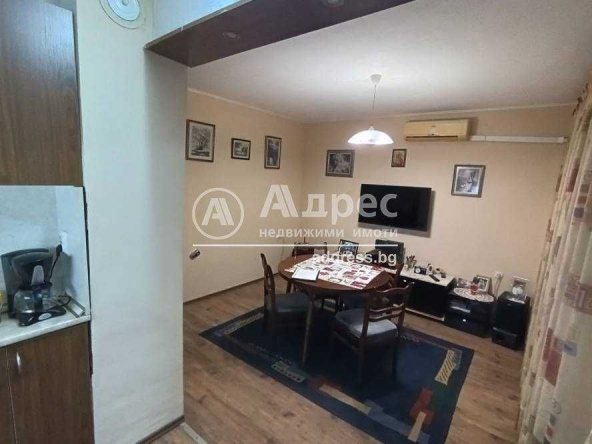 Тристаен апартамент в Разград, Варош - 98 кв.м за 1302 €/кв.м - Снимка #1