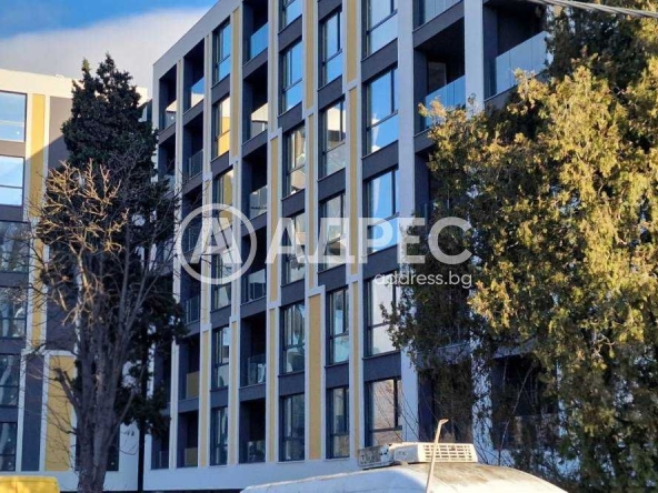 Тристаен апартамент в Варна, Аспарухово - 107 кв.м за 758 €/кв.м - Снимка #1