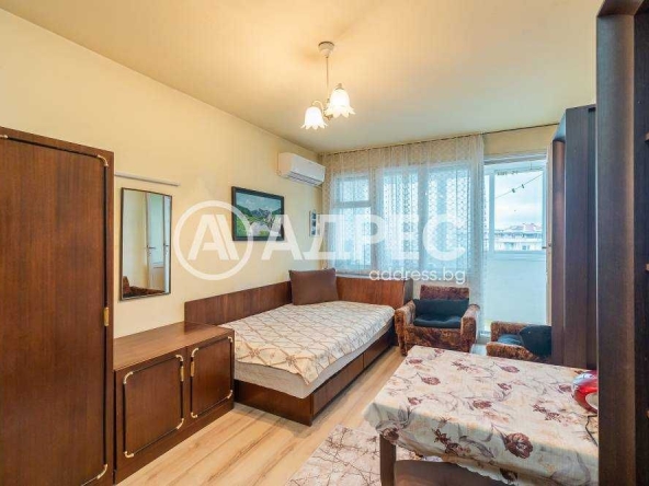 Двустаен апартамент в Варна, Общината - 62 кв.м за 1316 €/кв.м - Снимка #1