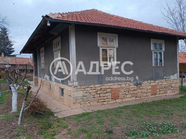 Къща в с. Гецово, Област Разград - 140 кв.м за 242 €/кв.м - Снимка #1