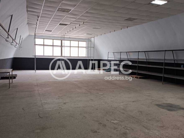 Дава се под наем Склад в Разград, Промишлена зона - Запад - 278 кв.м за 917.49 € - Снимка #1