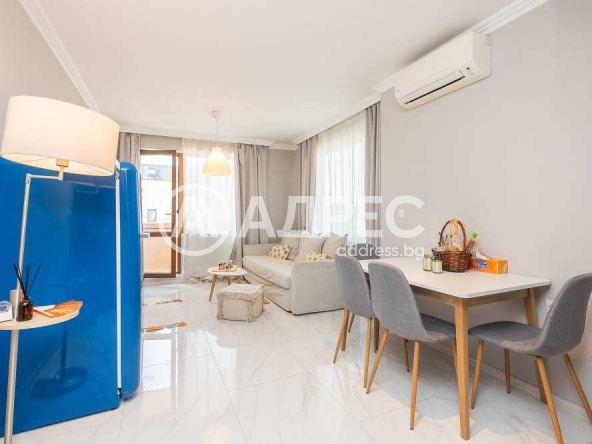 Двустаен апартамент в Варна, Бриз - 60 кв.м за 1671 €/кв.м - Снимка #1