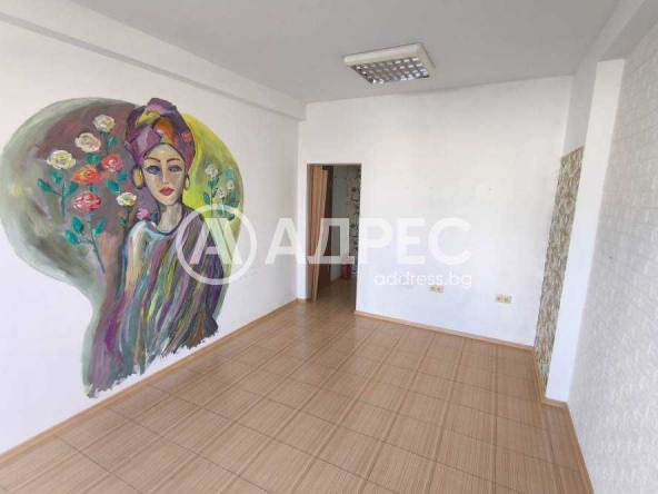 Дава се под наем Магазин в Разград, Център - 30 кв.м за 179.52 € - Снимка #1
