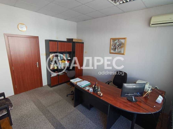 Дава се под наем Офис в Разград, Център - 20 кв.м за 153 € - Снимка #1