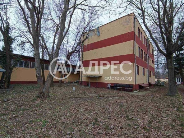 Склад в Разград, Център - 4488 кв.м за 27 €/кв.м - Снимка #1