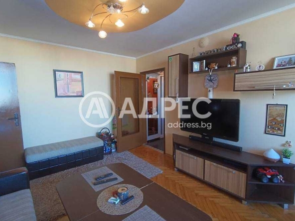 Тристаен апартамент в Разград, Бели Лом - 80 кв.м за 880 €/кв.м - Снимка #1