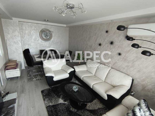 Двустаен апартамент в Разград, Освобождение - 63 кв.м за 1028 €/кв.м - Снимка #1