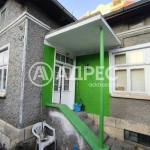 Дава се под наем Къща в Разград, Център - 72 кв.м за 98749.77 € - Снимка #1