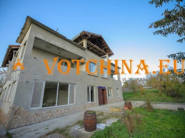 Къща в с. Ново Ботево, Област Добрич - 320 кв.м за 136 €/кв.м - Снимка #1