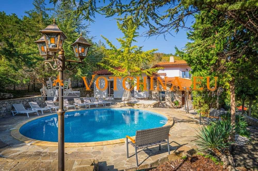 Къща в с. Рогачево, Област Добрич - 404 кв.м за 1515 €/кв.м - Снимка #1