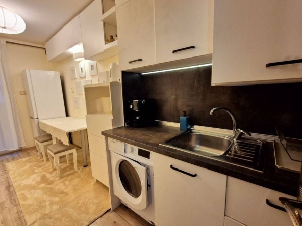 Дава се под наем Тристаен апартамент в Варна, Завод Дружба - 50 кв.м за 408 € - Снимка #1