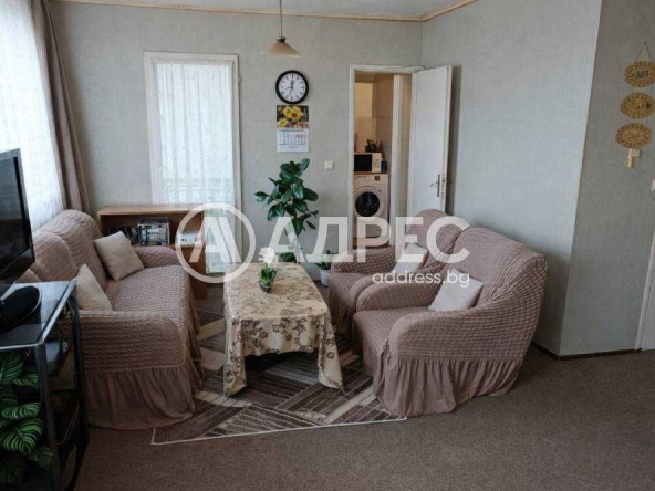 Тристаен апартамент в Разград, Освобождение - 99 кв.м за 670 €/кв.м - Снимка #1