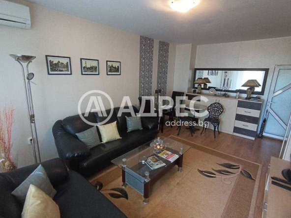 Дава се под наем Двустаен апартамент в Разград, Център - 62 кв.м за 298.86 € - Снимка #1