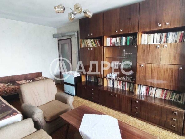 Двустаен апартамент в Ямбол, Център - 65 кв.м за 1177 €/кв.м - Снимка #1