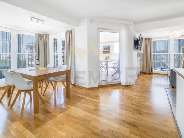 Четиристаен апартамент в София, Студентски град - 147 кв.м за 2245 €/кв.м - Снимка #1