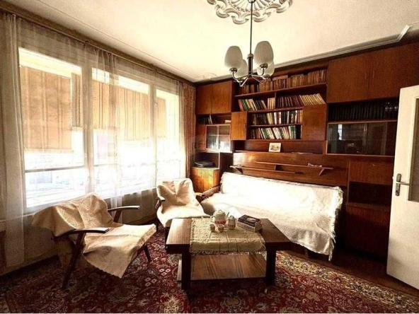 Едностаен апартамент в Шумен, Център - 94 кв.м за 1221 €/кв.м - Снимка #1