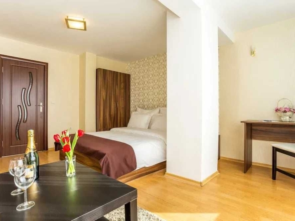 Дава се под наем Едностаен апартамент в София, Център - 43 кв.м за 275 € - Снимка #1