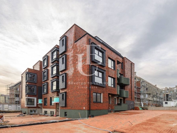 Тристаен апартамент в София, Витоша - 86 кв.м за 2070 €/кв.м - Снимка #1