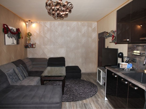 Тристаен апартамент в София, Толстой - 70 кв.м за 2266 €/кв.м - Снимка #1