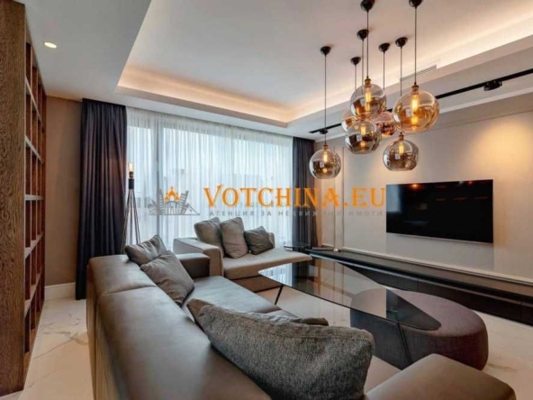 Тристаен апартамент в Варна, Бриз - 152 кв.м за 2303 €/кв.м - Снимка #1