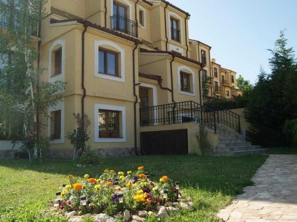 Тристаен апартамент в с. Кранево, Област Добрич - 82 кв.м за 1061 €/кв.м - Снимка #1