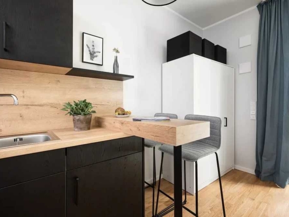 Дава се под наем Двустаен апартамент в София, Център - 55 кв.м за 408 € - Снимка #1