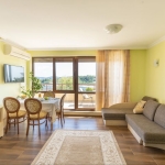 Дава се под наем Двустаен апартамент в Черноморец - 72 кв.м за 561 € - Снимка #1