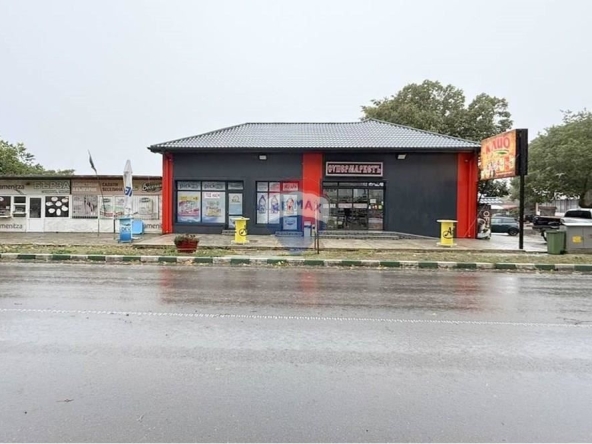 Магазин в с. Стожер, Област Добрич - 382 кв.м за 1663 €/кв.м - Снимка #1