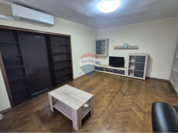 Дава се под наем Двустаен апартамент в Варна, Базар Левски - 59 кв.м за 510 € - Снимка #1