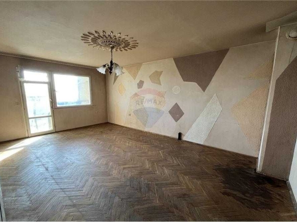 Многостаен апартамент в Шумен, Боян Българанов 2 - 106 кв.м за 784 €/кв.м - Снимка #1