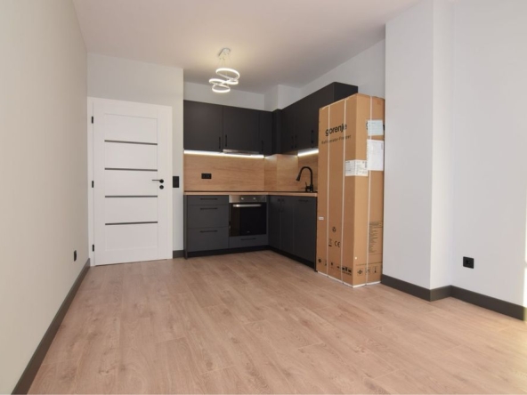 Дава се под наем Двустаен апартамент в София, Център - 61 кв.м за 229418.4 € - Снимка #1