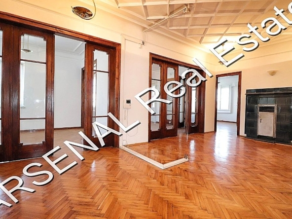 Дава се под наем Офис в София, Център - 270 кв.м за 1994.61 € - Снимка #1