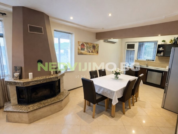 Дава се под наем Къща в Варна, Виница - 300 кв.м за 2193 € - Снимка #1